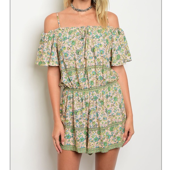 ☕️Off The Shoulders Floral Romper🌟 - Picture 3 of 4